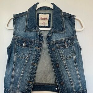 Jean Vest